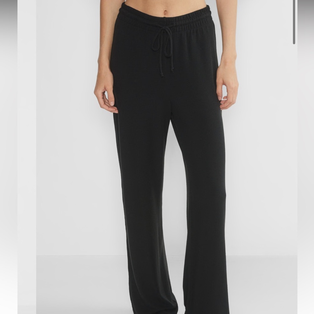 Size XS - Babaton Recharge Flare Sweats in Black